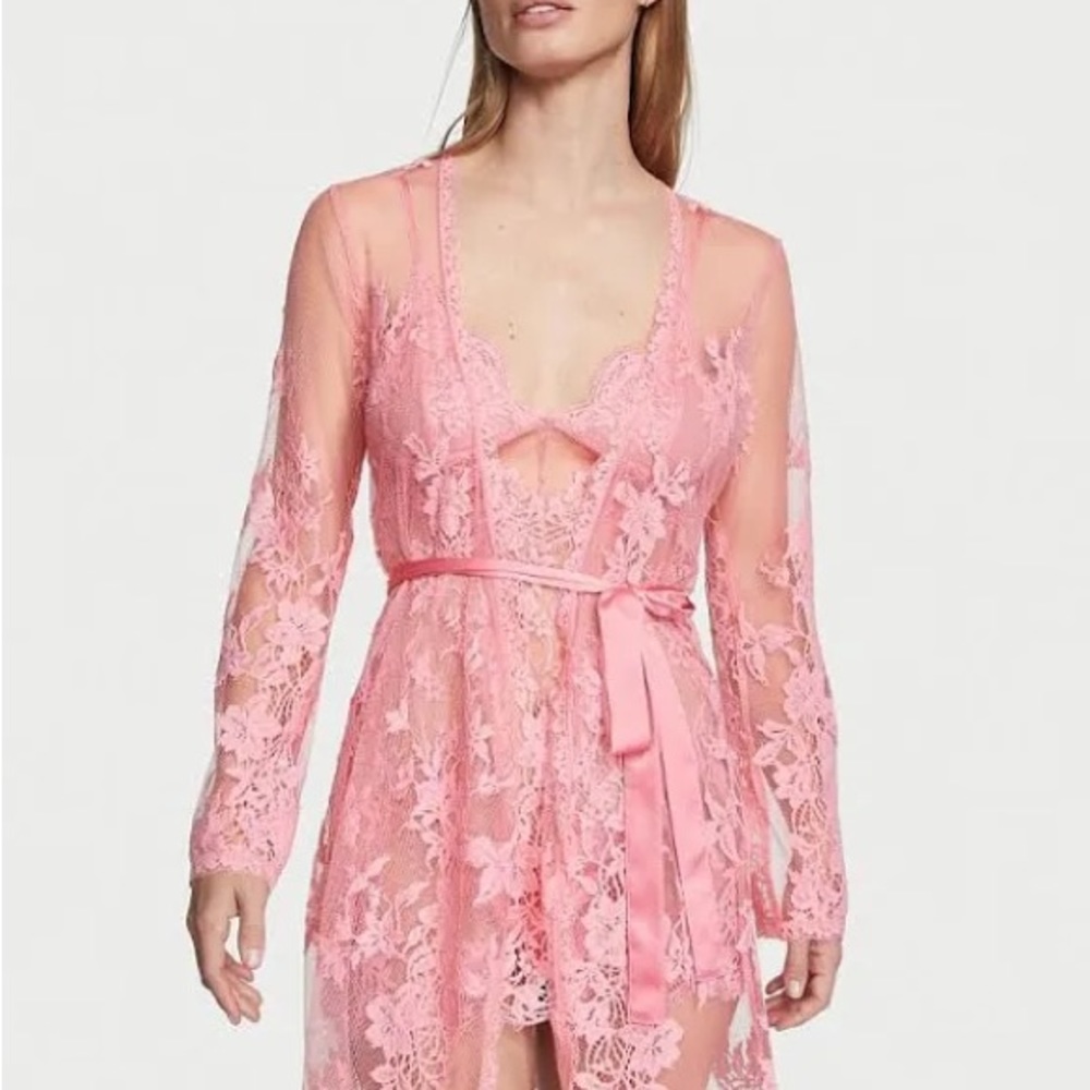 VICTORIAS SECRET PINK LACE ROBE WITH SASH BELT